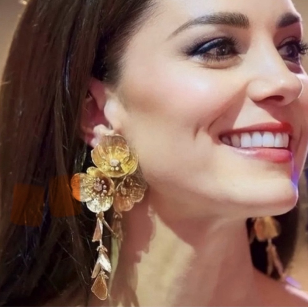 NWT New Zara Kate Middleton Cascading Flower Necklace Earring Bracelet Statement